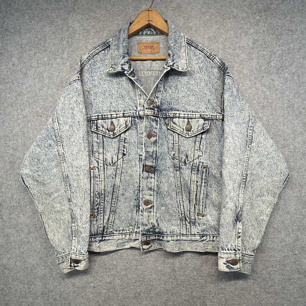 Vintage Levi's Denim Jean Trucker Jacket 70507-0510 Made in USA